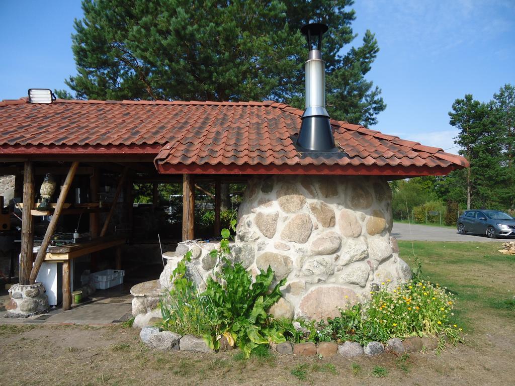 Отель Paeevatalu Camping Vilusi Экстерьер фото